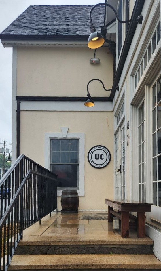 Blade Sign with Wall Bracket
